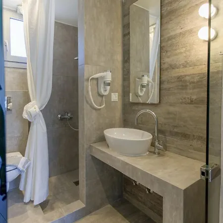 Fani Luxury Boutique * Ставрос
